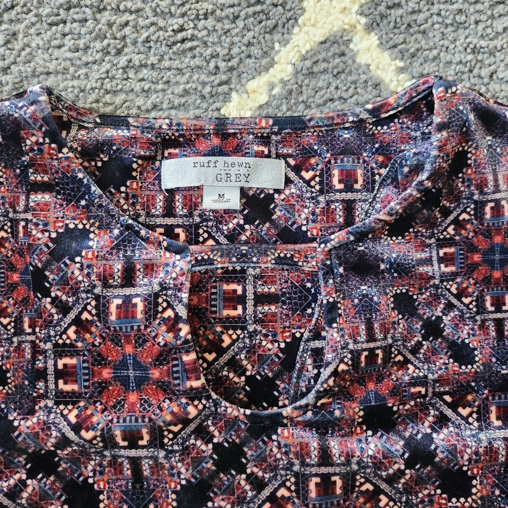 Ruff Hewn Top size Medium - Picture 2 of 5